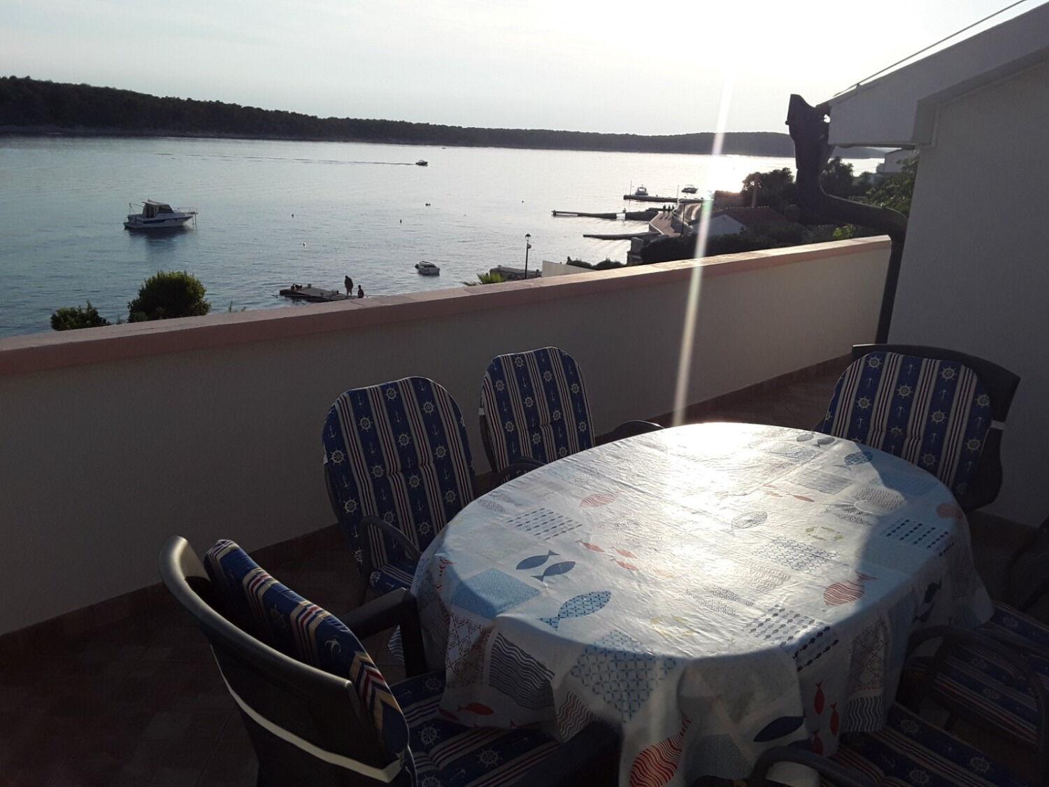 Apartments Frane-20M From Beach Barbat na Rabu ภายนอก รูปภาพ