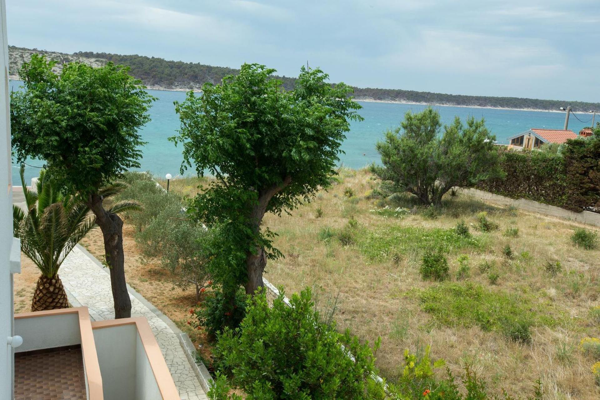 Apartments Frane-20M From Beach Barbat na Rabu ภายนอก รูปภาพ
